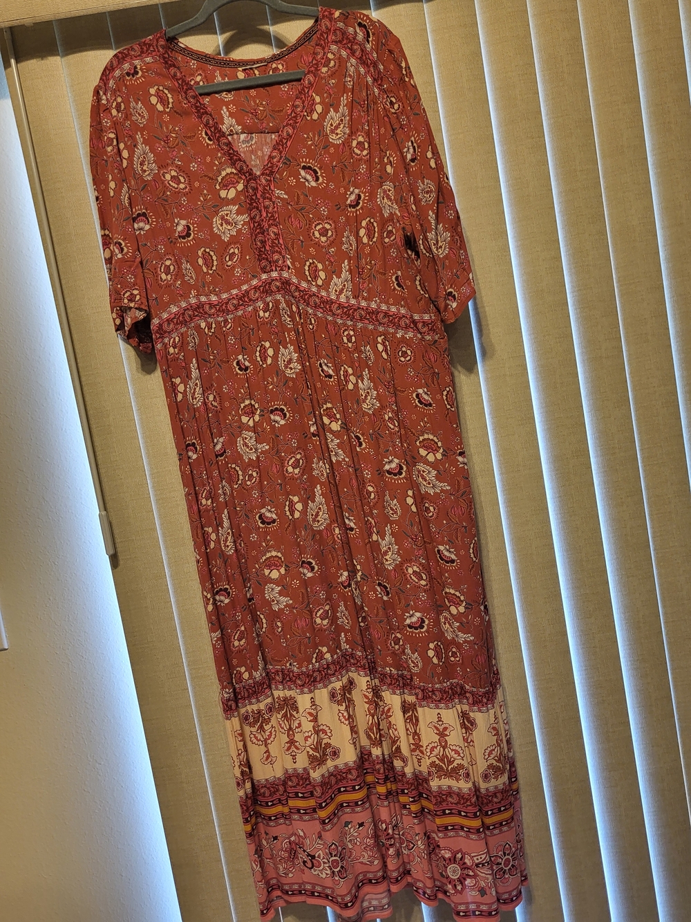 Rose  Paisley Maxi Dress - Unbranded